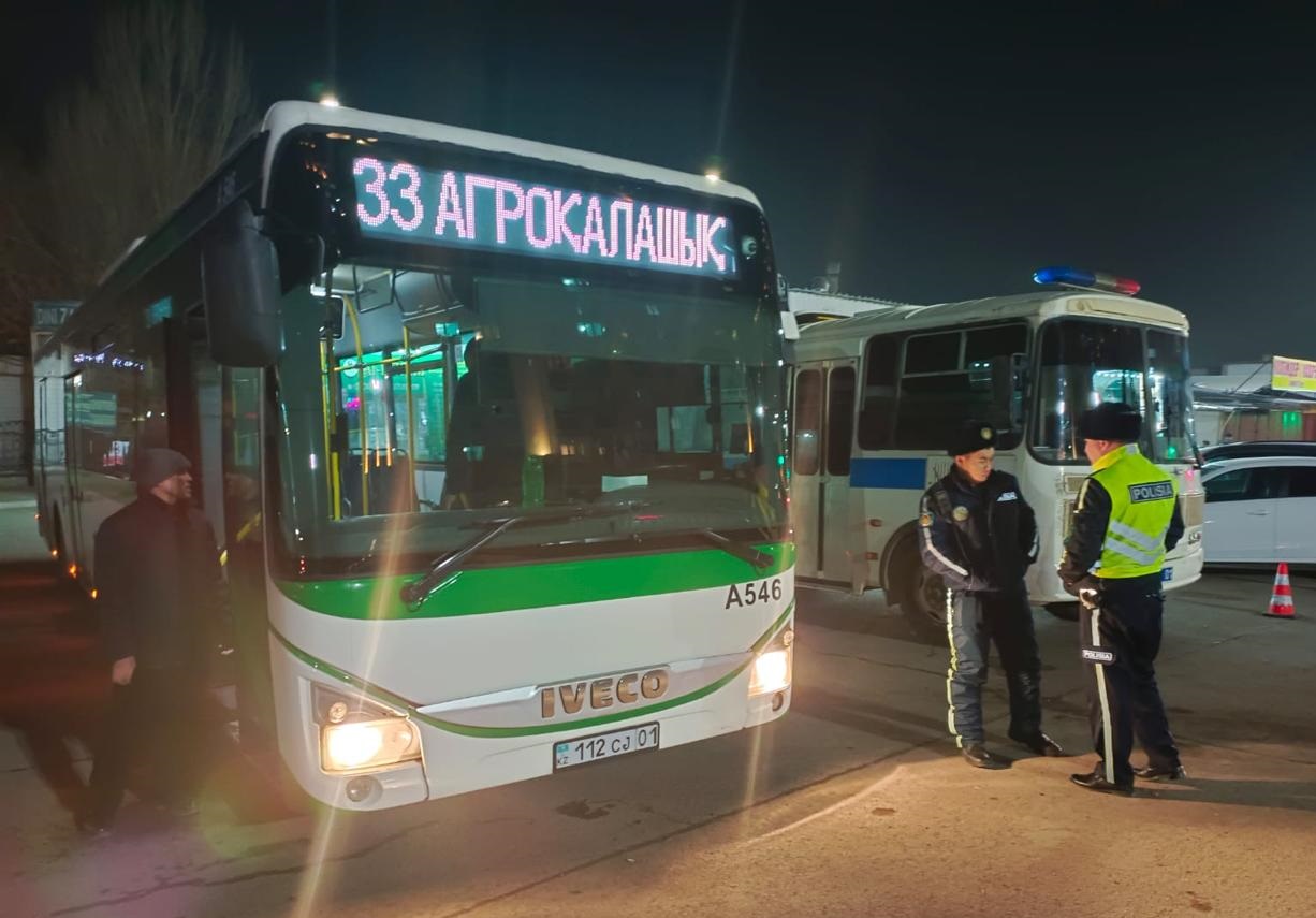 Қадір түніне келген жамағатқа тегін автобус қызмет көрсетті (фото)
