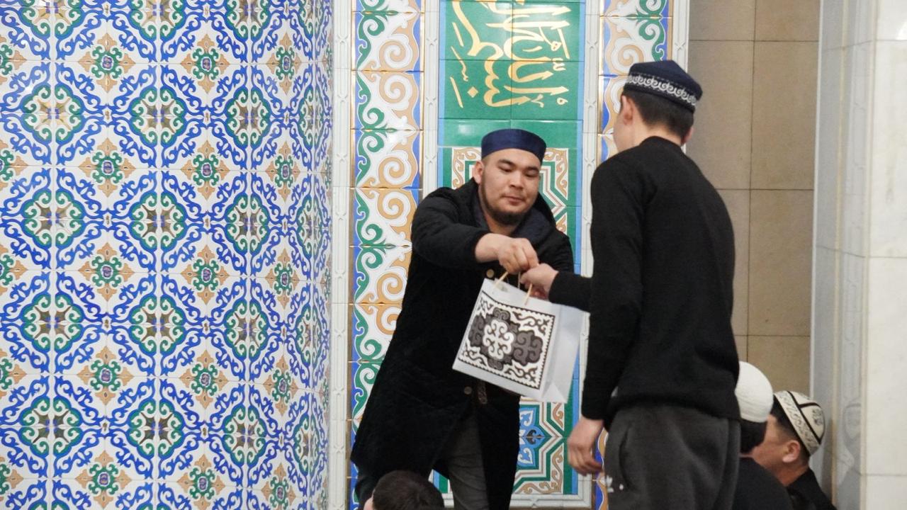 «Сәдуақас қажы Ғылмани»: Жамағатқа викториналық сұрақтар қойылды (фото)